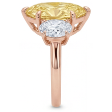 Afbeelding in Gallery-weergave laden, Briljant Gele Kanarie Diamant 3-Steens Ring 2 karaat – achteraanzicht
