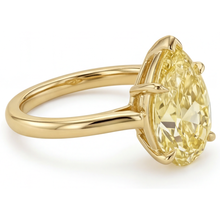 Afbeelding in Gallery-weergave laden, Gele Kanarie Diamant Statement Ring – hoekaanzicht
