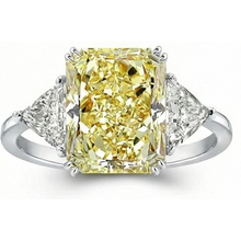 Afbeelding in Gallery-weergave laden, Gele Kanarie Diamant Trilogie Ring 4 karaat 14 Karaat Witgoud – vooraanzicht
