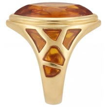 Afbeelding in Gallery-weergave laden, Gouden Citrien Marquise Slijpvorm Edelsteen Ring in 14K Geelgoud – hoekaanzicht
