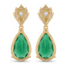 Afbeelding in Gallery-weergave laden, Groene smaragd oorbellen 5 karaat labgekweekt peer marquise cluster brisuresluiting 14k geelgoud
