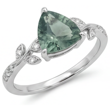 Afbeelding in Gallery-weergave laden, Trilliant Green Prasiolite ring in 14 Karaat Witgoud – hoofdaanzicht
