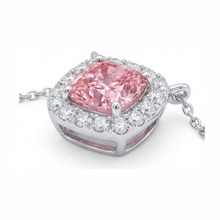 Afbeelding in Gallery-weergave laden, Roze diamanten collier met 3,75 karaat labgekweekte kussengeslepen halo-hanger in 14k witgoud
