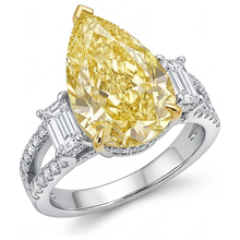 Afbeelding in Gallery-weergave laden, Geraffineerd Kanariegele Diamant 3-Steens Ring 4 karaat – hoofdaanzicht
