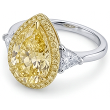 Afbeelding in Gallery-weergave laden, Statement Ring 14 Karaat Tweekleurig Goud met Kanariegele Diamant – hoekaanzicht
