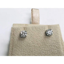 Afbeelding in Gallery-weergave laden, Oorhangers 14K Witgoud met Fijne Diamant – zijaanzicht
