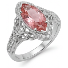 Afbeelding in Gallery-weergave laden, Vintage halo ring van 14k witgoud met 3,8 karaat labgekweekte marquise padparadscha perziksaffier
