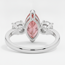 Afbeelding in Gallery-weergave laden, Padparadscha Saffier Ring 3,1 Karaat Echte Marquise Drie Stenen Platina
