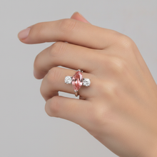 Afbeelding in Gallery-weergave laden, Padparadscha Saffier Ring 3,1 Karaat Echte Marquise Drie Stenen Platina
