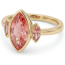 Afbeelding in Gallery-weergave laden, Perzikkleurige saffier verlovingsring 3 karaat echte marquise padparadscha lunette drie stenen 14k geelgoud
