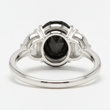 Afbeelding in Gallery-weergave laden, Trouwring met zwarte diamant 4,6 karaat echte ovaal halve maan driesteens 14K witgoud
