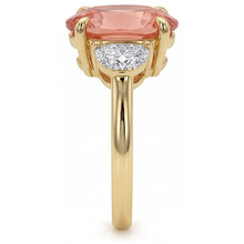 Afbeelding in Gallery-weergave laden, Perzikkleurige saffier 2,9 karaat echte ovale padparadscha en witte halve maan ring met drie stenen 14K geelgoud

