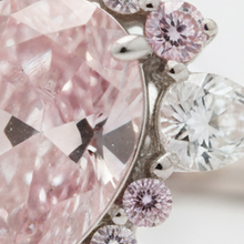 Afbeelding in Gallery-weergave laden, Fancy Roze Diamant Verlovingsring 2 Karaat Natuurlijke Peervorm Semi Halo Platina
