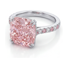 Afbeelding in Gallery-weergave laden, Jubileumring met 4,4 karaat kussengeslepen roze diamant
