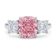Afbeelding in Gallery-weergave laden, Jubileumring met roze diamant 4,5 karaat kussenslijpsel
