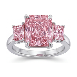 Jubileumring met roze diamant van 4,9 karaat, radiant geslepen