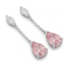 Afbeelding in Gallery-weergave laden, Lange druppeloorhangers met 2,5 karaat labgekweekte peervormige roze diamant in 14k witgoud
