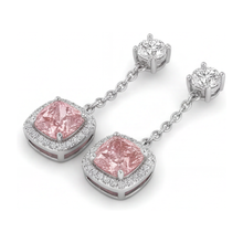 Afbeelding in Gallery-weergave laden, Roze diamanten oorhangers 3 karaat labgekweekt kussenvorm halo 14k witgoud
