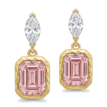 Afbeelding in Gallery-weergave laden, Roze diamanten oorhangers 4 karaat labgekweekt smaragdslijpsel lunette marquise-bovenzijde 14k geelgoud
