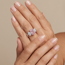 Afbeelding in Gallery-weergave laden, Roze diamanten ring 4,2 karaat ovaal

