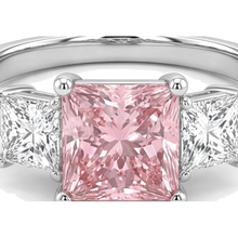 Afbeelding in Gallery-weergave laden, Roze diamanten ring 4,5 karaat labgekweekt princess driesteens 14k witgoud
