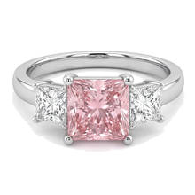 Afbeelding in Gallery-weergave laden, Roze diamanten ring 4,5 karaat labgekweekt princess driesteens 14k witgoud
