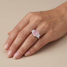Afbeelding in Gallery-weergave laden, Roze diamanten ring 4,5 karaat radiant geslepen
