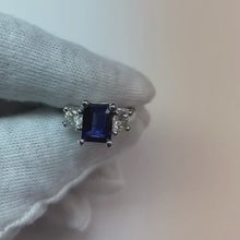 Video laden en afspelen in Gallery-weergave, Natuurlijke Saffier Ring 4.50ct - Witgoud 14K
