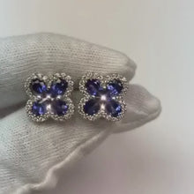 Video laden en afspelen in Gallery-weergave, Blue Pear Sapphire Diamond Cluster Earring Witgoud 14K 4.66 Ct

