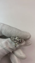 Video laden en afspelen in Gallery-weergave, Grote markiezin geslepen diamanten geaccentueerde ring 4,75 ct. Dames Sieraden Nieuw
