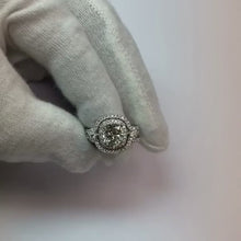 Video laden en afspelen in Gallery-weergave, Kussen &amp; ronde geslepen prachtige Halo diamanten trouwring 6,40 Ct
