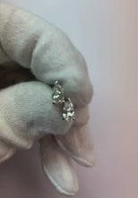 Video laden en afspelen in Gallery-weergave, 1 karaat peer geslepen diamanten oorbellen voor dames 14K witgoud
