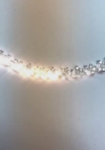 Video laden en afspelen in Gallery-weergave, Wit goud 14K ronde geslepen 15 karaat diamanten dames ketting
