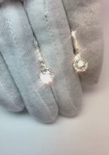 Video laden en afspelen in Gallery-weergave, Witgouden Lady Dangle Diamonds Earring 14K Prong Set 2,50 karaat
