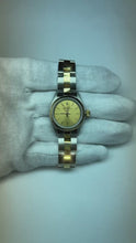 Video laden en afspelen in Gallery-weergave, 67193 Rolex Oyster Perpetual Champagne Wijzerplaat Dameshorloge
