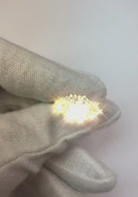 Video laden en afspelen in Gallery-weergave, Stralende geslepen verlovingsring 3 karaats diamanten Fancy Ring wit goud 14K
