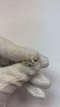 Video laden en afspelen in Gallery-weergave, 2 Karaat Rond Geslepen Solitaire Natuurlijke uit de aarde gewonnen Diamanten Verlovingsring Geelgoud 14K

