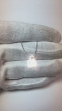 Video laden en afspelen in Gallery-weergave, 1 karaat solitaire diamanten halsketting hanger 14K geel goud
