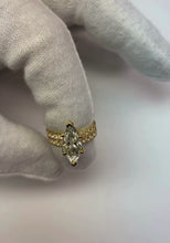 Video laden en afspelen in Gallery-weergave, Natuurlijke Diamant Marquise Pave Ring En Band Set
