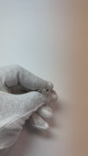 Video laden en afspelen in Gallery-weergave, Peer Diamanten Solitaire Ring
