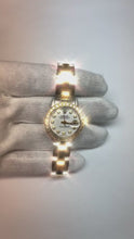 Video laden en afspelen in Gallery-weergave, Datumjust Rolex dameshorloge tweekleurige Oester-armband met diamanten wijzerplaat
