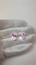 Video laden en afspelen in Gallery-weergave, Rose goud 14K 12 Ct Kunzite Dames Oorknopjes Sieraden
