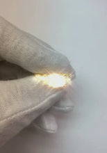 Video laden en afspelen in Gallery-weergave, 3.50 karaat Princess Cut Diamond 3 stenen verlovingsring Nieuw
