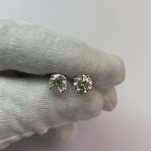 Video laden en afspelen in Gallery-weergave, Oorknopjes 4 karaat ronde geslepen diamanten sieraden wit goud 14K
