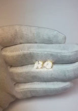 Video laden en afspelen in Gallery-weergave, 3.10 ct Solitaire ronde geslepen diamanten oorknopjes wit goud 14k

