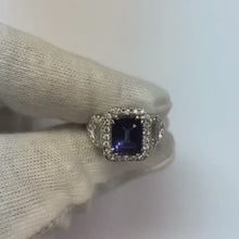 Video laden en afspelen in Gallery-weergave, Halo Smaragd Ceylon Sapphire Jubileum Diamanten Ring 5 Karaat
