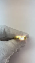Video laden en afspelen in Gallery-weergave, Princess Cut Echt Diamond Tension Set Herenring 0,75 Karaat Geel Goud
