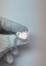 Video laden en afspelen in Gallery-weergave, 1,25 ct ronde briljante diamanten trouwring 14k witgoud
