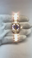 Video laden en afspelen in Gallery-weergave, Rolex Datejust-horloge met blauwe diamanten wijzerplaat van 26 mm
