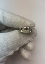 Video laden en afspelen in Gallery-weergave, Diamant drie stenen ring 4.01 karaat verlovingsjubileum sieraden
